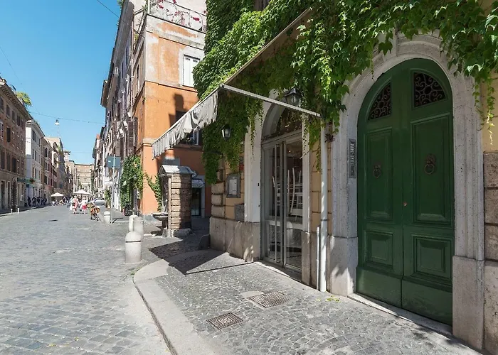 Guesthost - Borgo Pio Elegant Apartment! * Rom