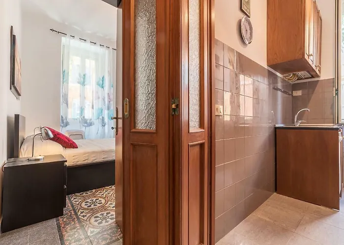 Apartment Guesthost - Borgo Pio Elegant Apartment! *